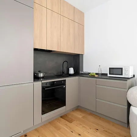 Stylish Studio Near The Market Square Poznan Garbary 62 By Heyrent Апартаменты *