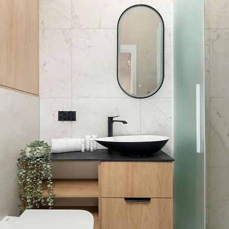 Апартаменты Stylish Studio Near The Market Square Poznan Garbary 62 By Heyrent *