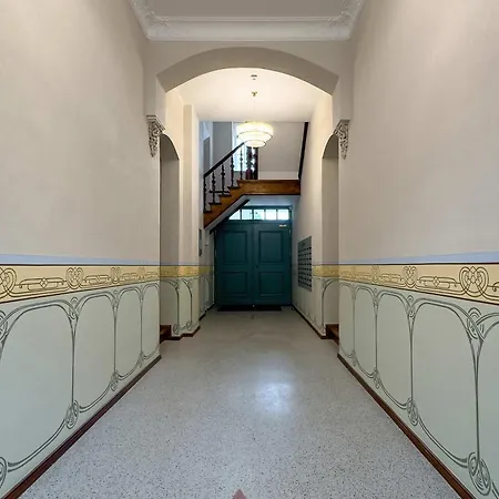 Stylish Studio Near The Market Square Poznan Garbary 62 By Heyrent *
